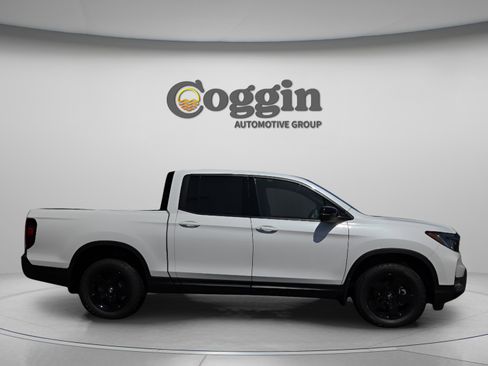 New 2026 Honda Ridgeline Black Edition image 6