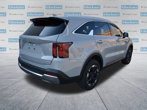 Used 2025 Kia Sorento S AWD/4WD image 6