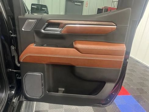 Used 2023 GMC Sierra 1500 Denali Ultimate AWD/4WD image 11