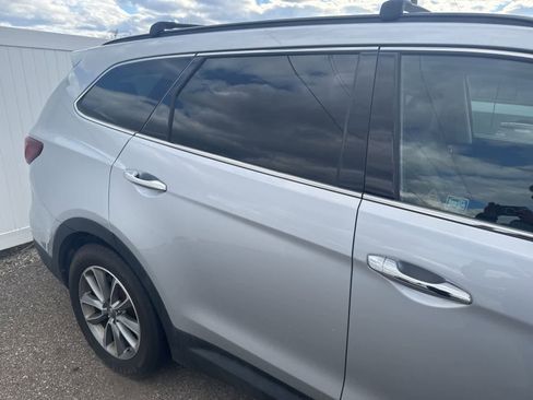 Used 2018 Hyundai Santa Fe SE w/ Cargo Package AWD/4WD image 14