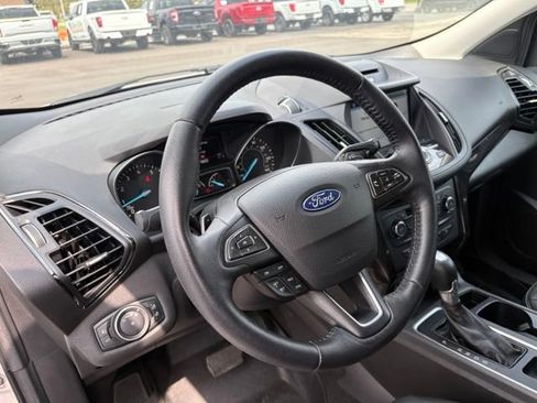 Used 2017 Ford Escape Titanium FWD image 4
