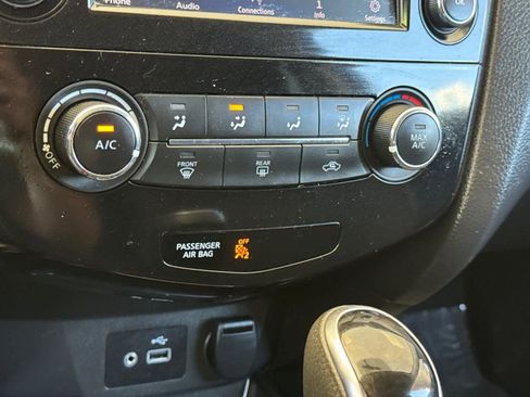 Used 2019 Nissan Rogue Sport S FWD image 21