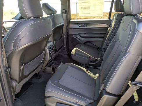 New 2025 Jeep Grand Cherokee L Laredo RWD image 13