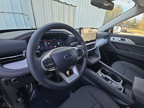 New 2026 Ford Explorer Active RWD image 14