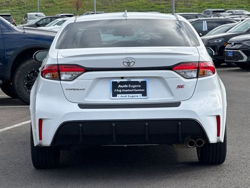 Used 2023 Toyota Corolla SE image 4