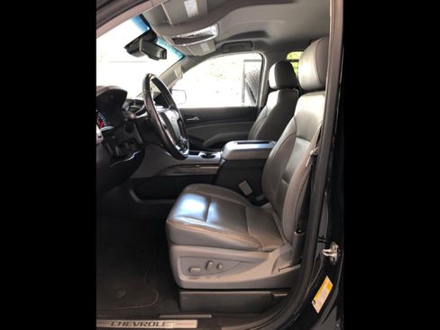 Used 2019 Chevrolet Tahoe LT image 18