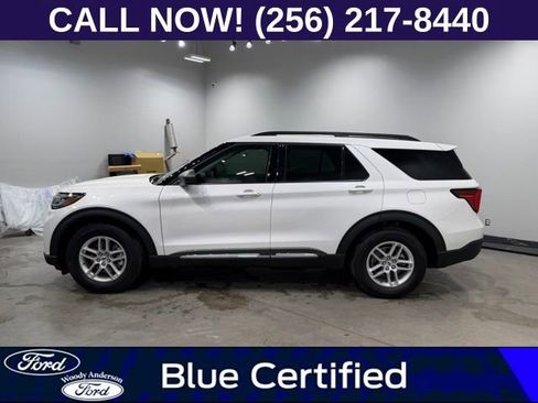 Used 2025 Ford Explorer Active w/ Active Comfort Package image 3