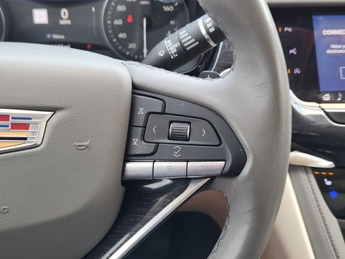 Used 2021 Cadillac XT6 Premium Luxury FWD image 27