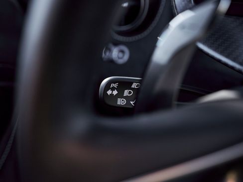 Used 2024 McLaren 750S Spider image 51