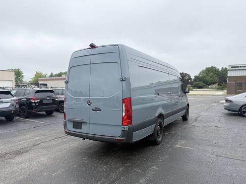 Used 2026 Mercedes-Benz Sprinter 2500 image 6