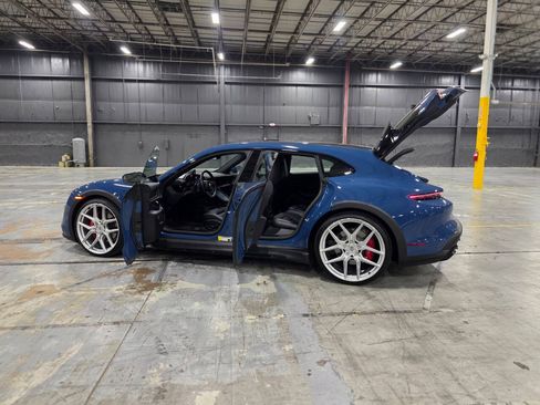 Used 2023 Porsche Taycan 4S AWD/4WD image 47