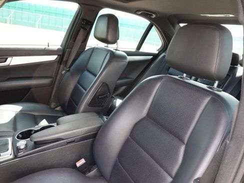 Used 2014 Mercedes-Benz C 250 Sedan image 15