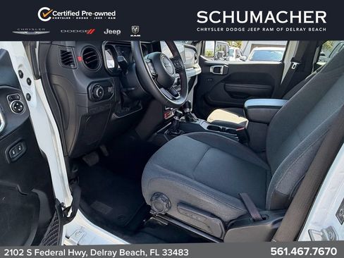 Used 2024 Jeep Wrangler Unlimited Rubicon AWD/4WD image 14