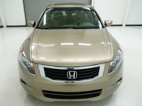 Used 2010 Honda Accord EX-L image 2
