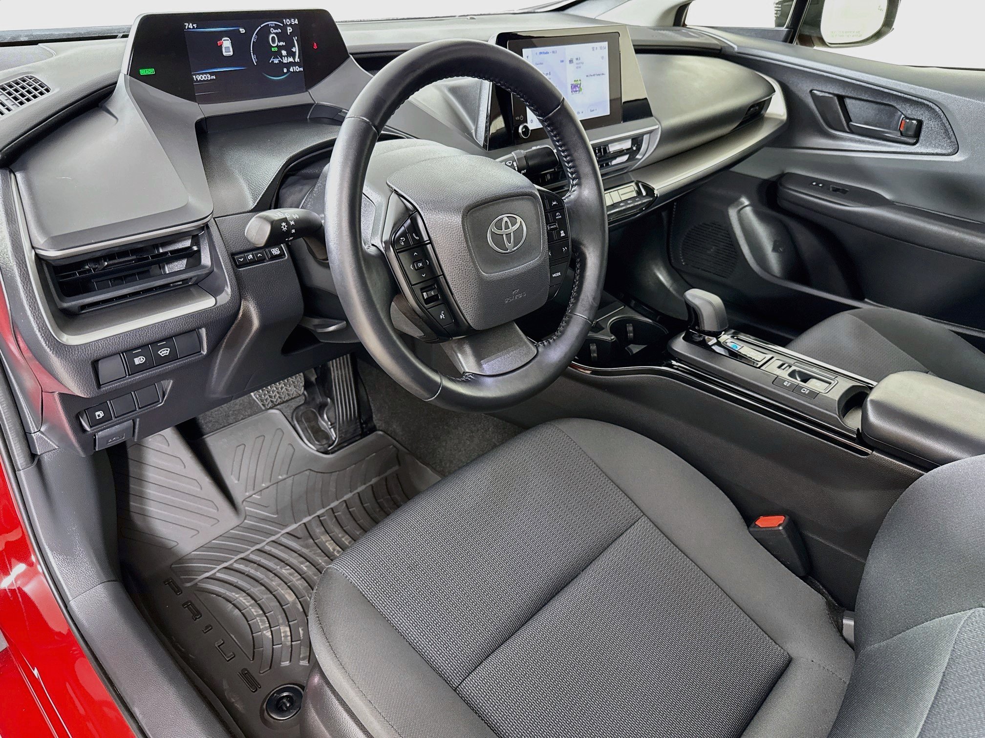 Certified 2025 Toyota Prius LE FWD image 10