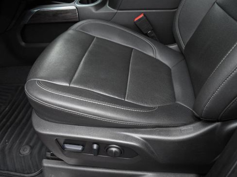 Used 2023 Chevrolet Silverado 3500 LTZ w/ LTZ Convenience Package image 13