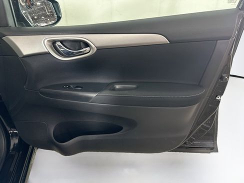 Used 2014 Nissan Sentra SV FWD image 28