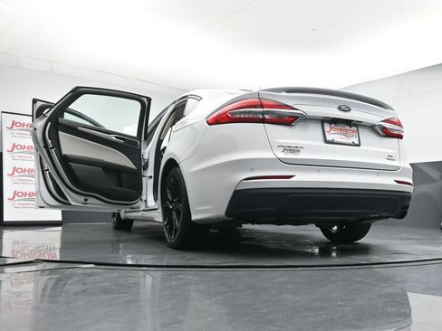 Used 2019 Ford Fusion SE w/ Equipment Group 151A image 44