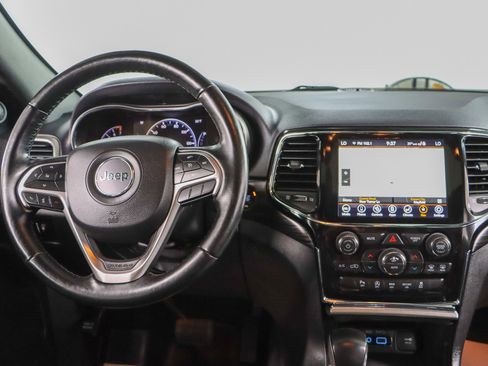 Used 2020 Jeep Grand Cherokee Altitude image 17