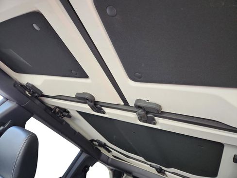 New 2025 Ford Bronco Badlands w/ Sasquatch Package image 13