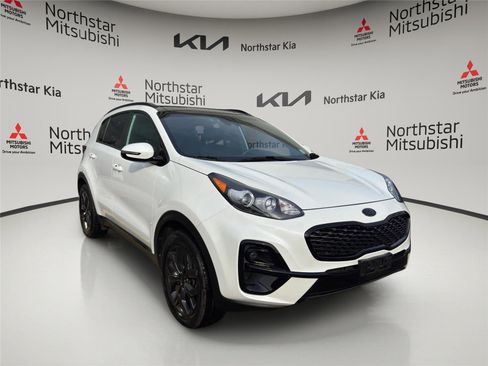 Used 2022 Kia Sportage Nightfall Edition image 5
