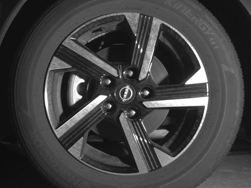 Used 2025 Nissan Sentra SV image 12