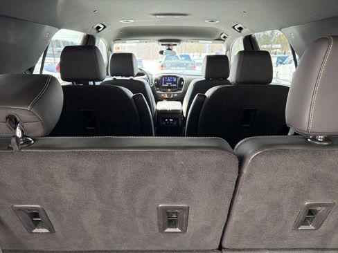 Used 2023 Chevrolet Traverse LT w/ LPO, Cargo Package image 10