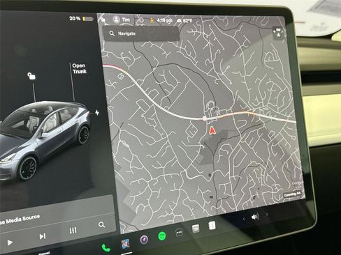 Used 2022 Tesla Model Y Performance AWD/4WD image 7