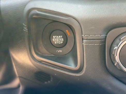 Used 2024 Jeep Wrangler Unlimited Sahara AWD/4WD image 17