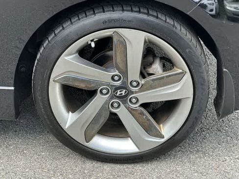 Used 2014 Hyundai Veloster Turbo FWD image 5