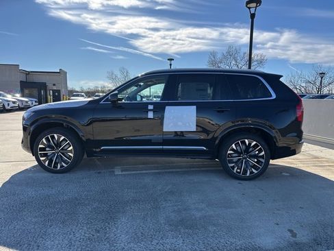 New 2026 Volvo XC90 B6 Plus w/ Protection Package Premier image 4