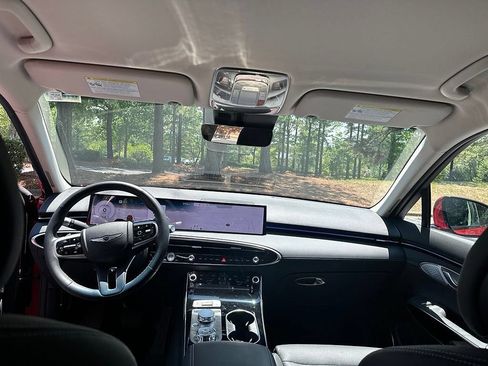 Certified 2026 Genesis GV70 2.5T AWD/4WD image 17