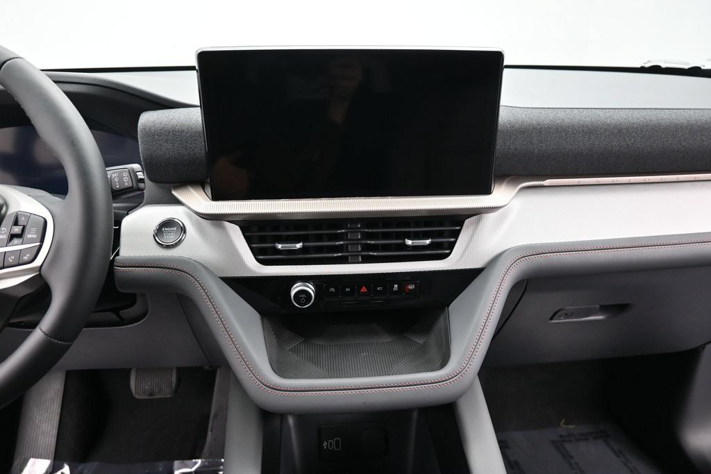Used 2026 Ford Explorer Active AWD/4WD image 15
