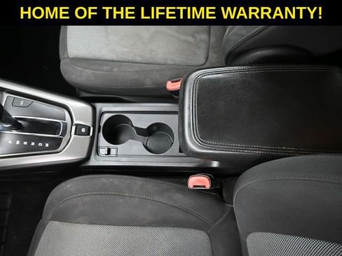 Used 2014 Chevrolet Captiva Sport LT FWD image 29