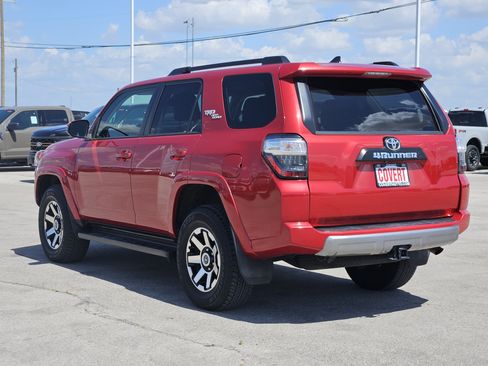 Used 2021 Toyota 4Runner TRD Off-Road AWD/4WD image 7