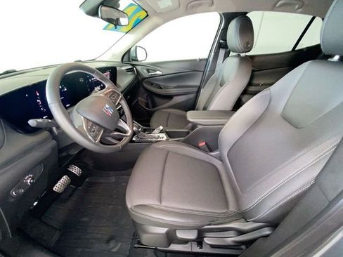 Used 2024 Buick Encore GX Preferred AWD/4WD image 24