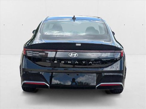 New 2025 Hyundai Sonata SEL image 8