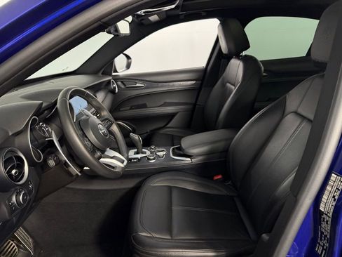 Used 2022 Alfa Romeo Stelvio Sprint RWD image 21