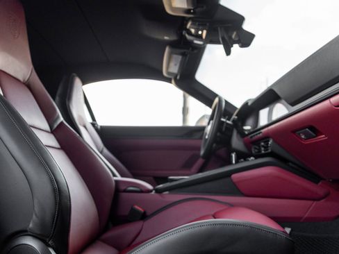 Certified 2026 Porsche 911 Carrera S RWD image 34