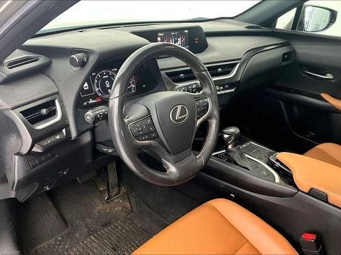 Used 2021 Lexus UX 200 w/ Premium Package image 14