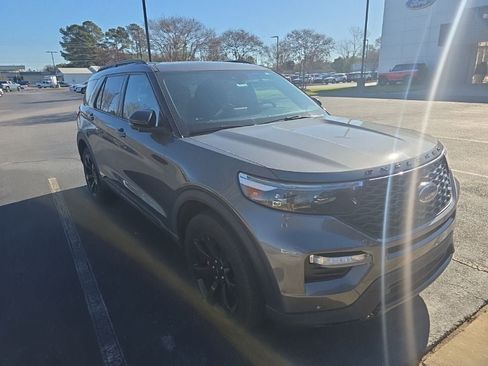 Used 2023 Ford Explorer ST w/ Equipment Group 401A image 2