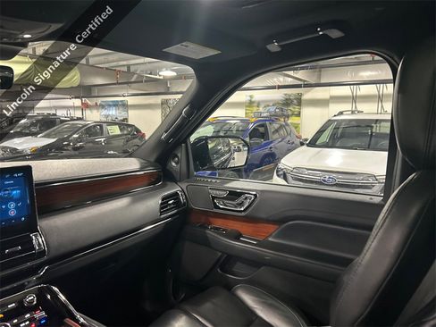 Certified 2022 Lincoln Navigator Reserve w/ Monochromatic Package image 24
