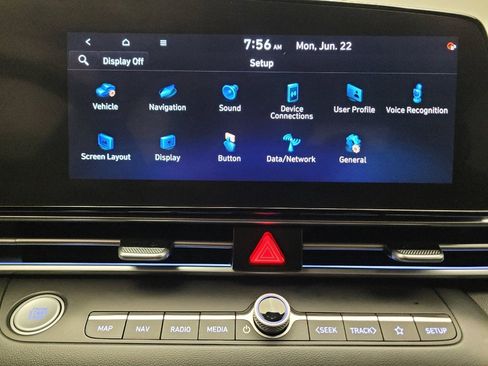 Used 2024 Hyundai Elantra SEL FWD image 25