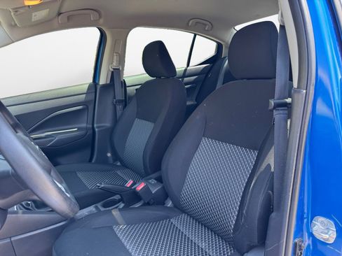 Used 2022 Nissan Versa S FWD image 9