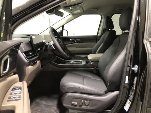 New 2026 Kia Carnival LXS image 18