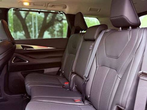 Certified 2026 INFINITI QX60 Luxe w/ Cargo Package FWD image 30