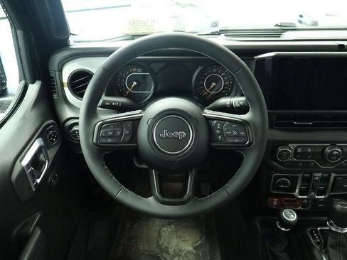 New 2026 Jeep Gladiator Sport AWD/4WD image 28