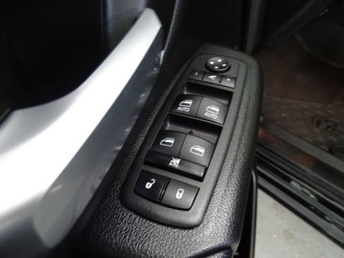 Certified 2023 RAM 1500 Big Horn AWD/4WD image 10