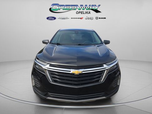 Used 2023 Chevrolet Equinox LT image 2