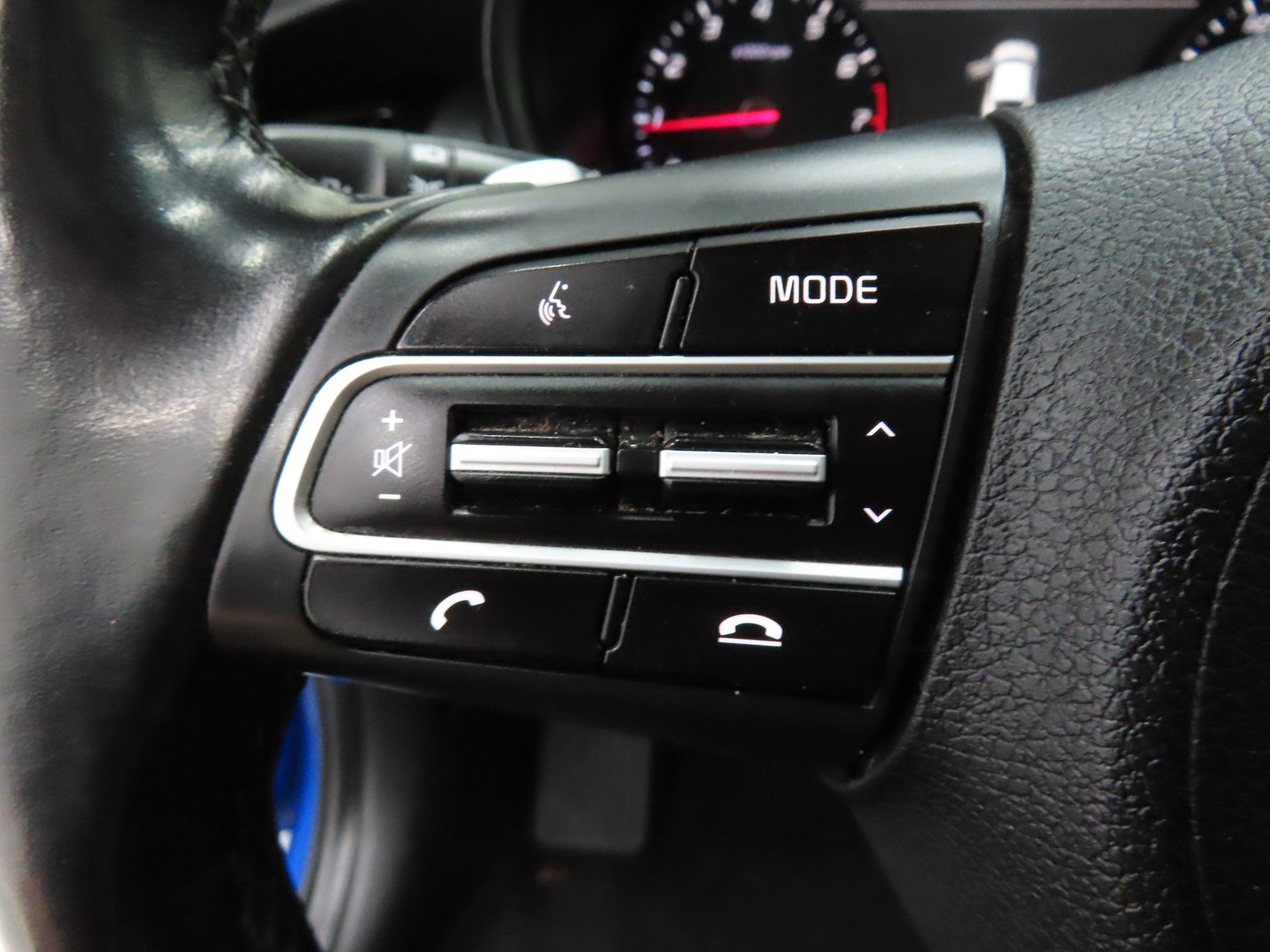 Used 2018 Kia Stinger Premium AWD/4WD image 13